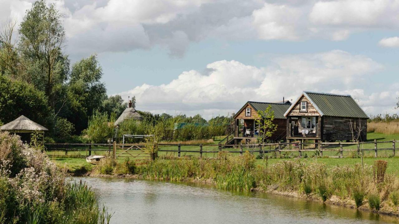 Lake View Lodges Long Melford Exterior photo